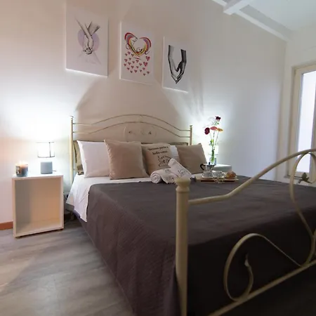 “a Casa” Luxury Gasthof Francavilla Fontana